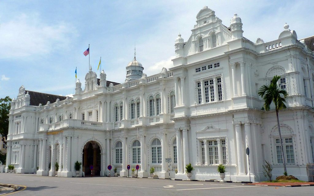 penangcityhallwiki 1024x640 - Top 10 Colonial Structures in Penang, Malaysia