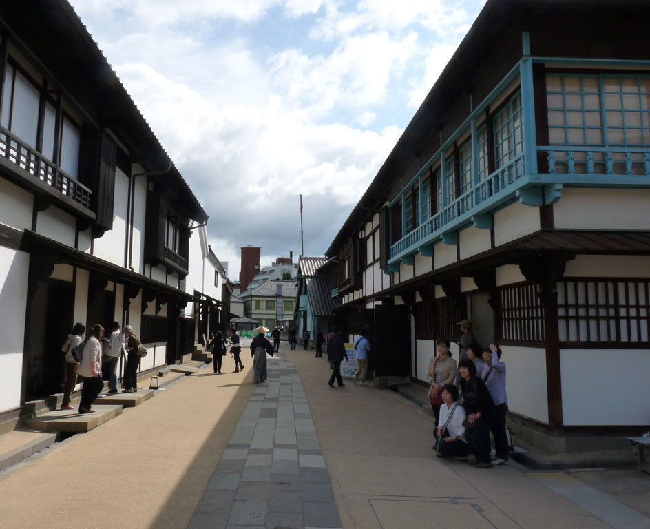 Dejima Streetbugfoxnet e1510045688869 - Top 5 Colonial Structures in Nagasaki, Japan