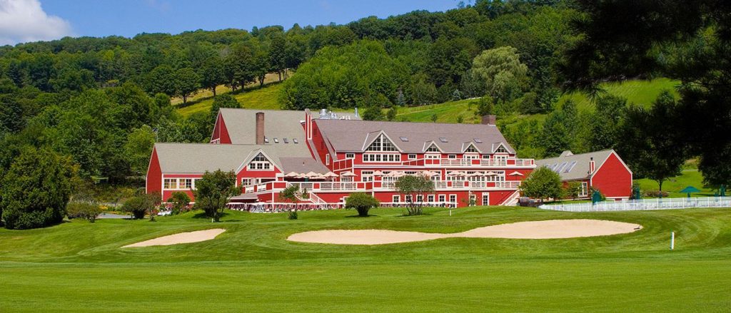vermontquecheegolfhomesweekly 1024x439 - Colonial Clubhouse: Architectural Digest's Most Beautiful Golf Clubhouses in America